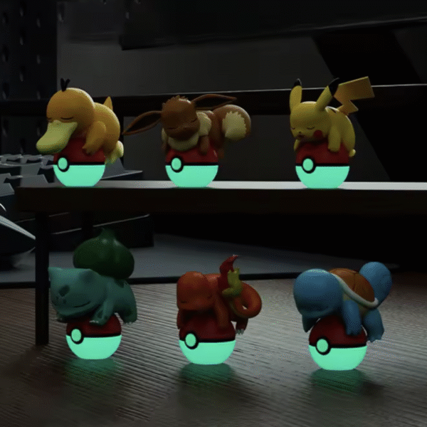 Chinese - Glowing Pokeball at Night 24 pack - CDU